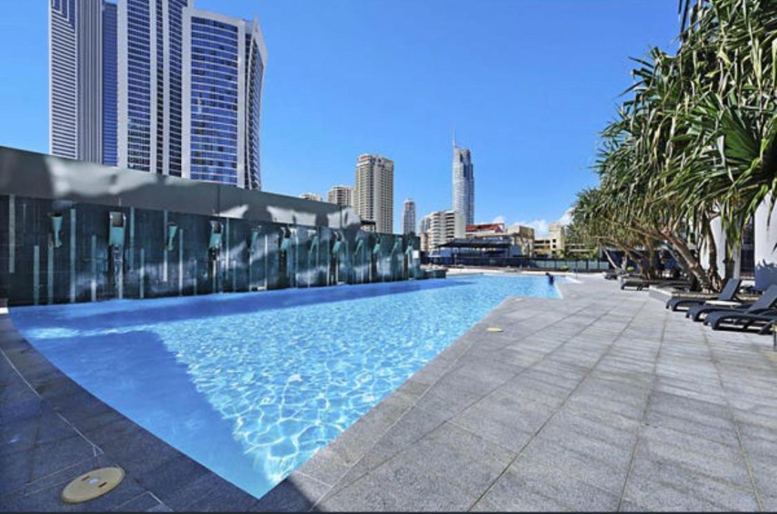 Circle On Cavill Sub Penthouse W/ 4 Bedrooms Gold Coast Dış mekan fotoğraf